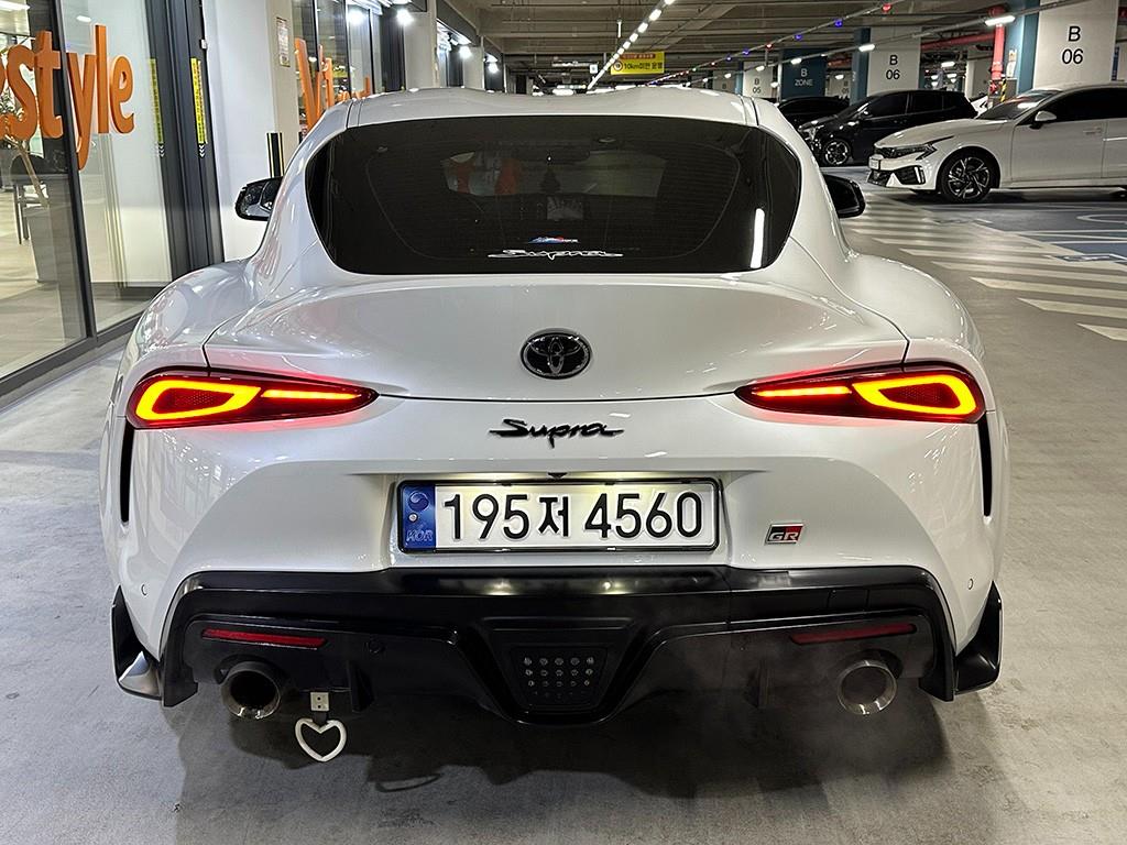 Toyota Supra - Vista 5