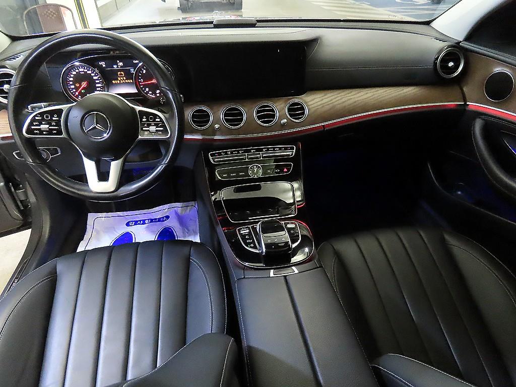 Mercedes Benz E class - Vista 10