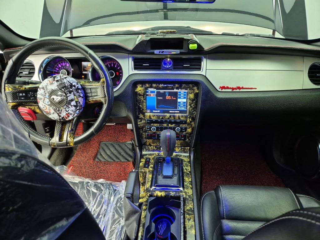 Ford Mustang - Vista 5