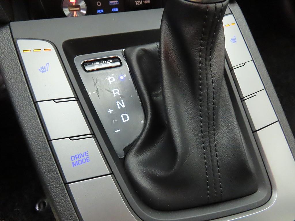 HYUNDAI Avante 2018 Blanco - Importación desde Corea - HF Imports Iquique - Foto 15