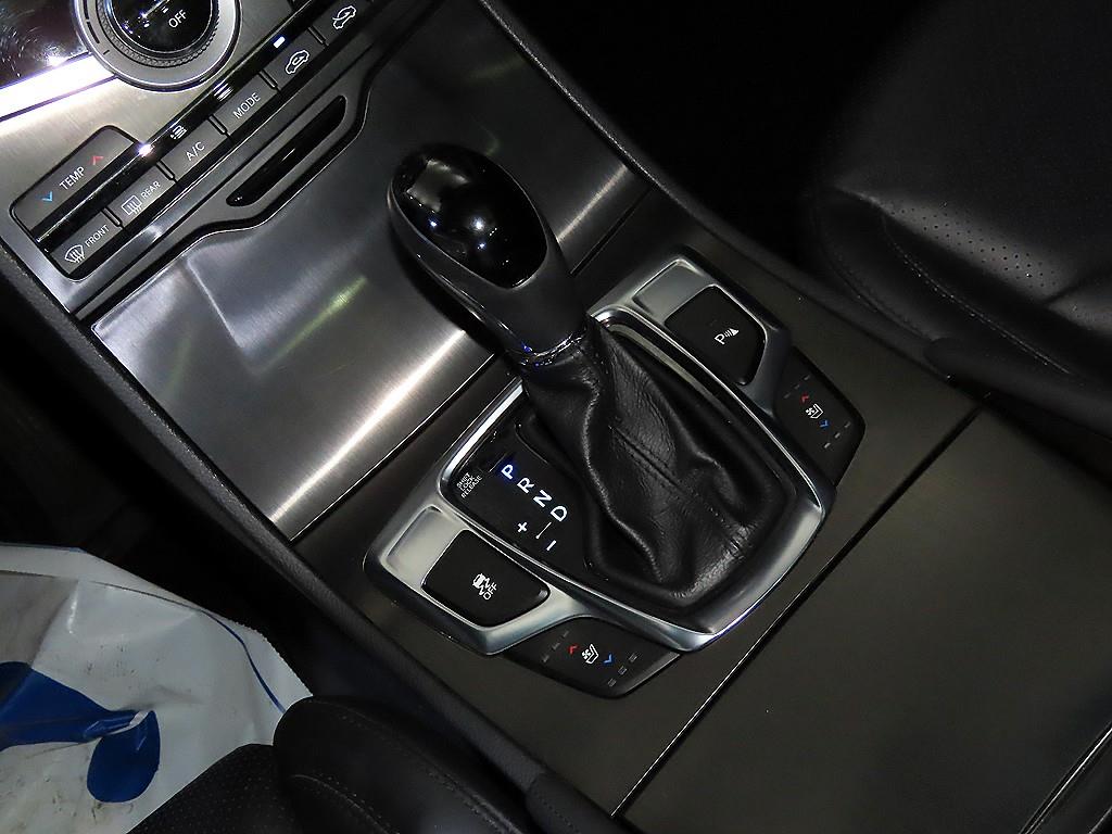 HYUNDAI Grandeur - Vista 12