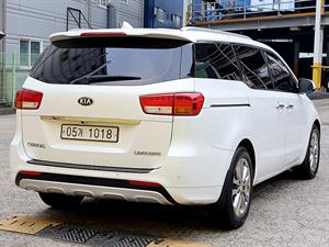 KIA Carnival - Vista 8