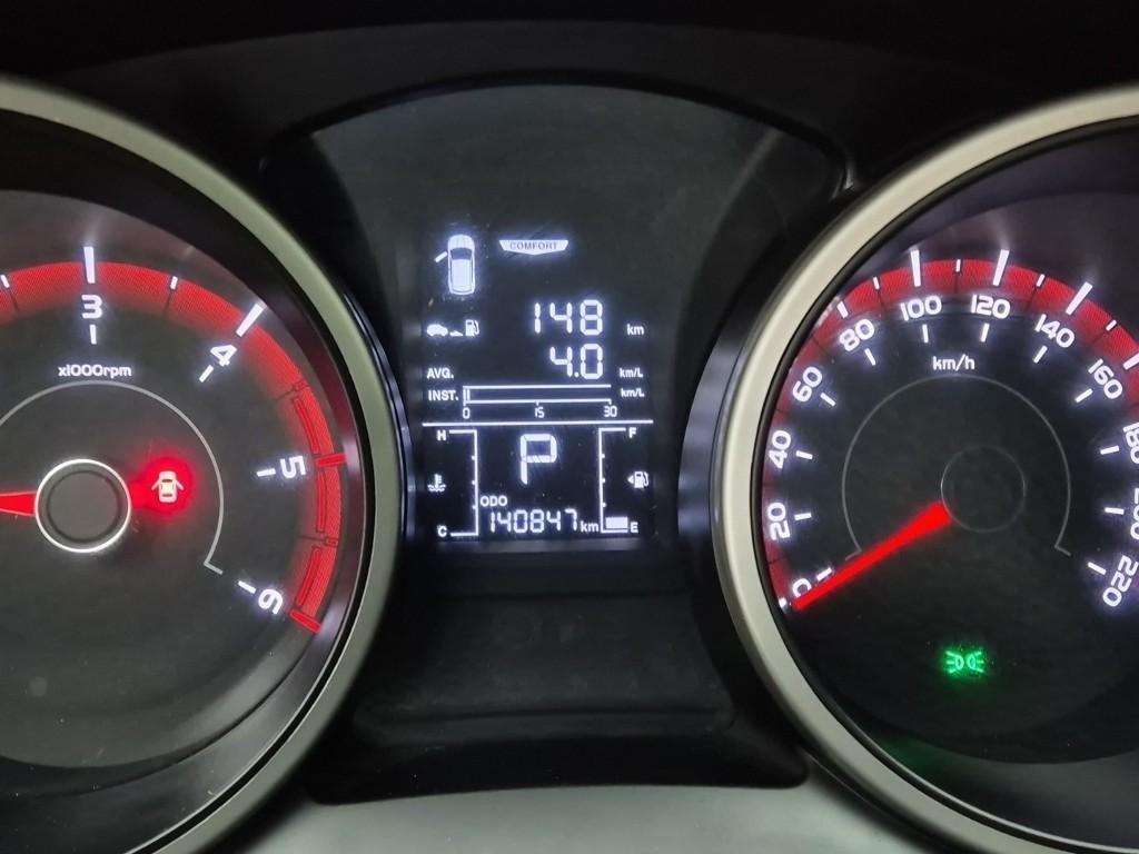 Ssangyong Tivoli - Vista 6