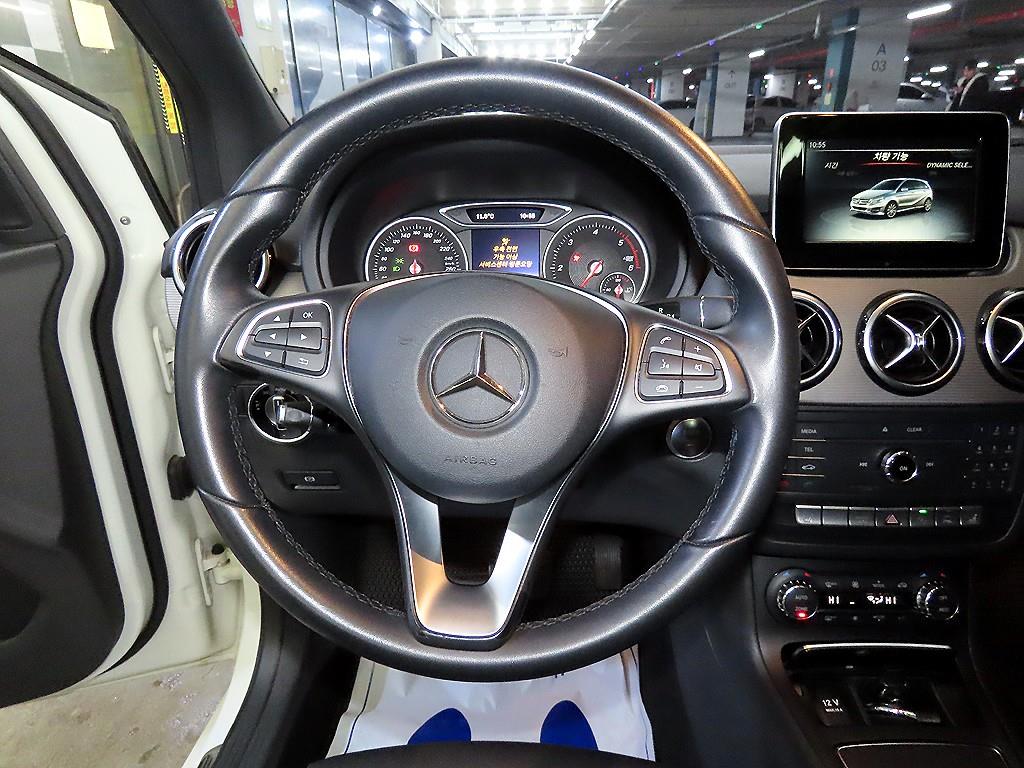 Mercedes Benz B Class (MY B) - Vista 8