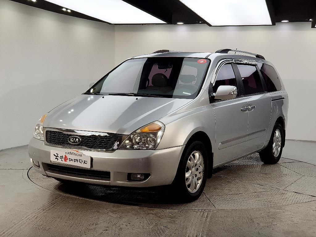 KIA Carnival 2012 Plateado - Importación desde Corea - HF Imports Iquique - Foto 1