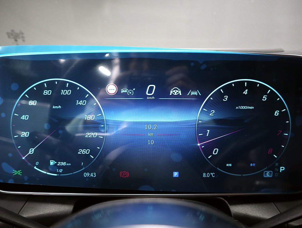 Mercedes Benz GLC Class - Vista 7