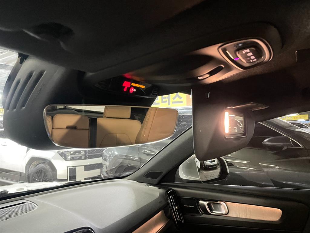 Volvo XC40 2020 Blanco - Importación desde Corea - HF Imports Iquique - Foto 17