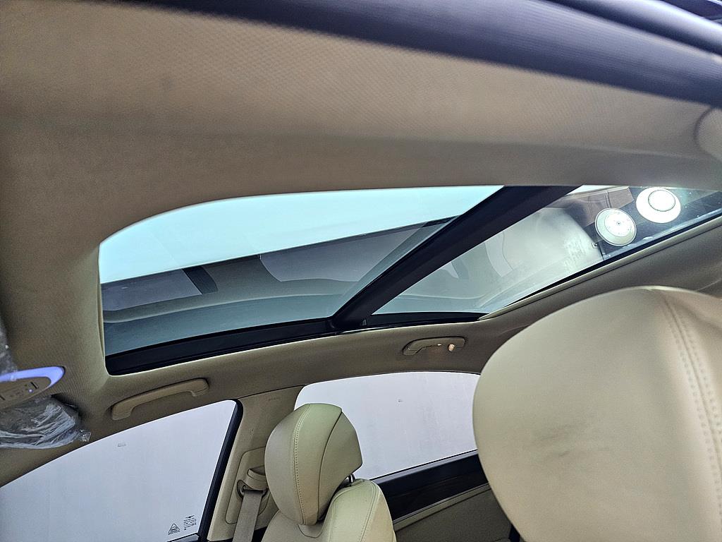 Genesis G80 - Vista 12