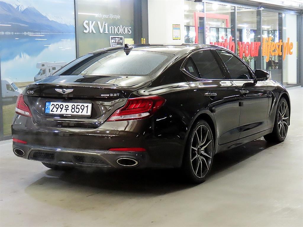 Genesis G70 - Vista 4