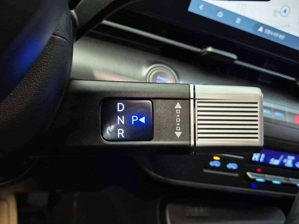 HYUNDAI Kona - Vista 8