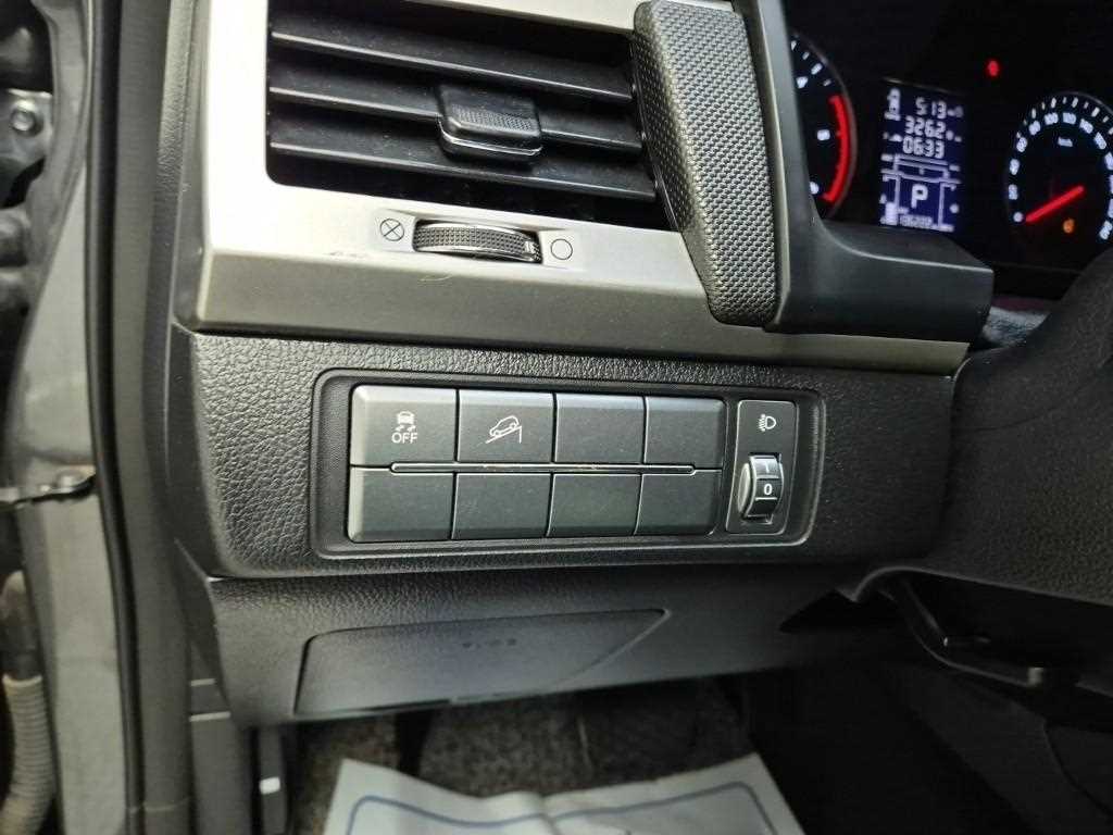 Ssangyong Rexton 2018 Gris - Importación desde Corea - HF Imports Iquique - Foto 15