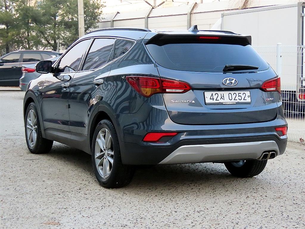 HYUNDAI Santa Fe - Vista 3