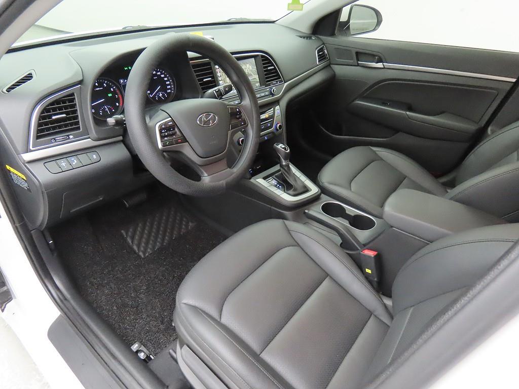 HYUNDAI Avante - Vista 6