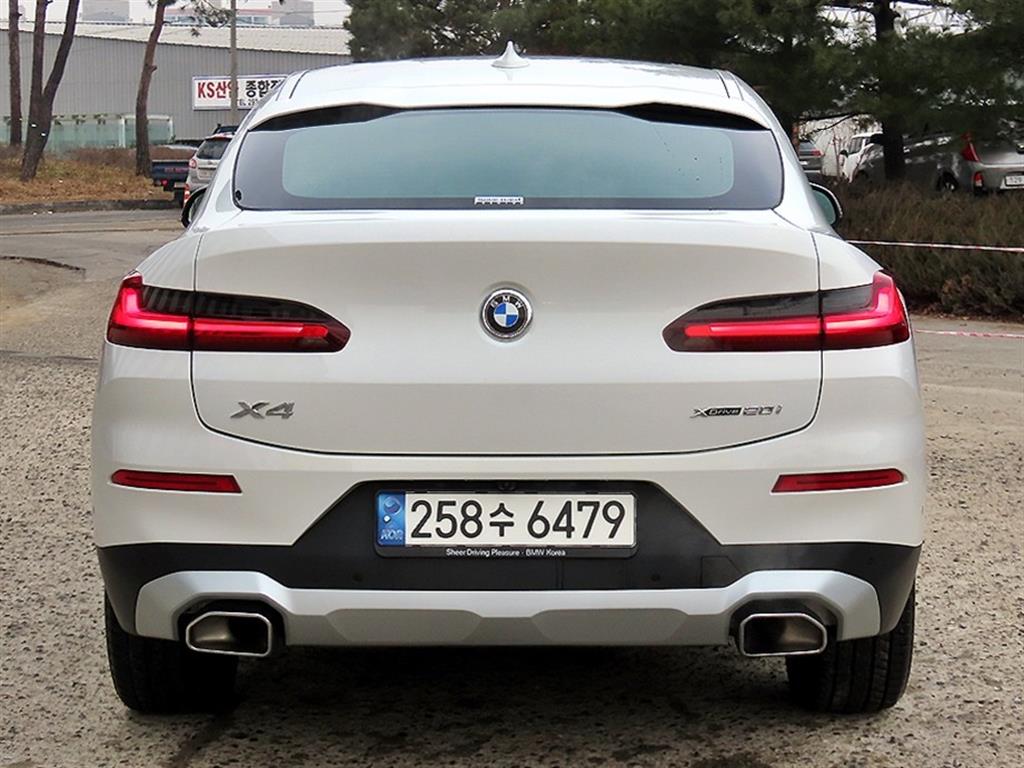 BMW X4 - Vista 4
