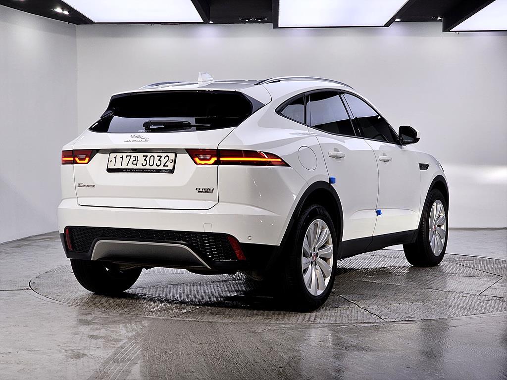 Jaguar E-PACE - Vista 4