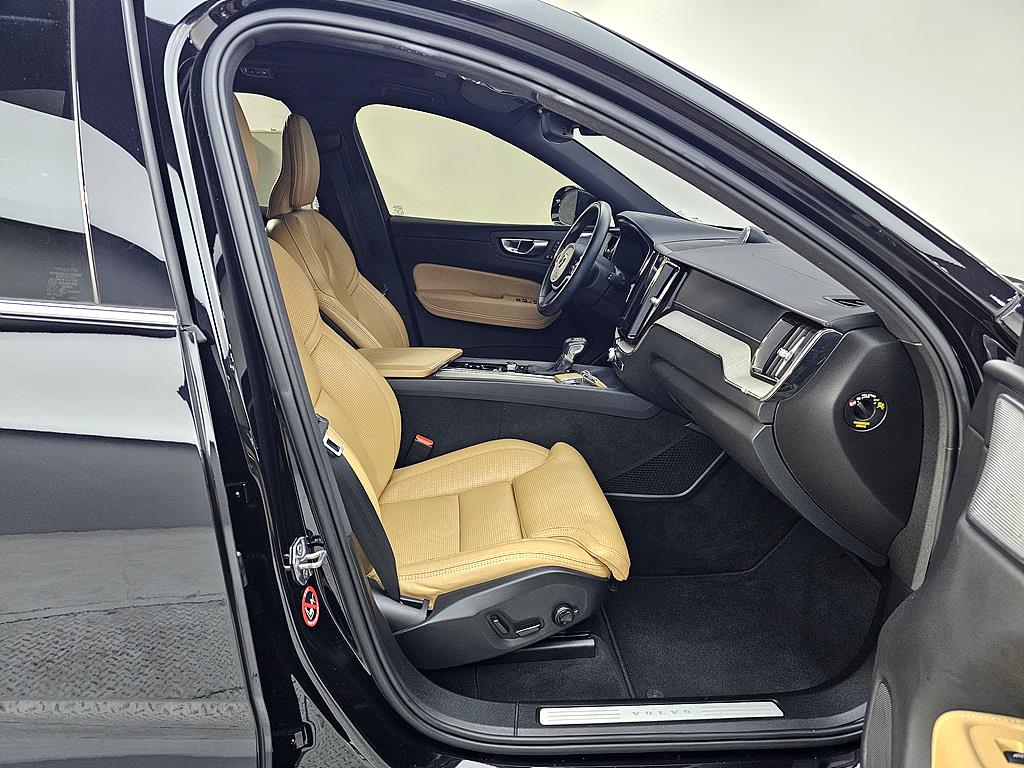 Volvo XC60 2020 Negro - Importación desde Corea - HF Imports Iquique - Foto 13