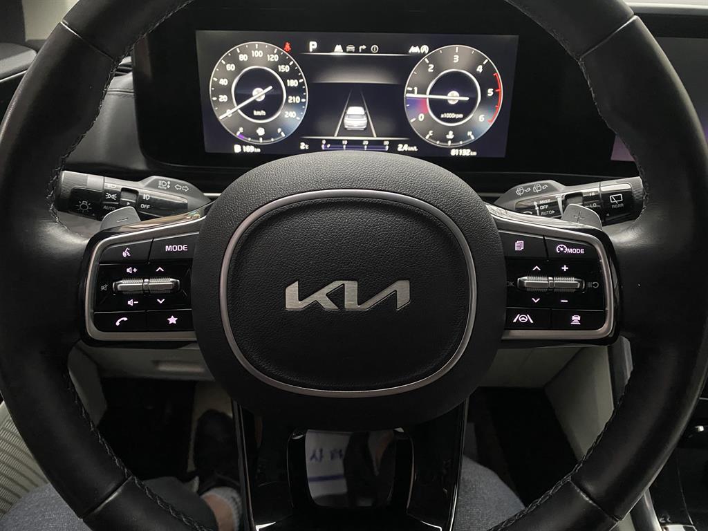 KIA Carnival - Vista 9