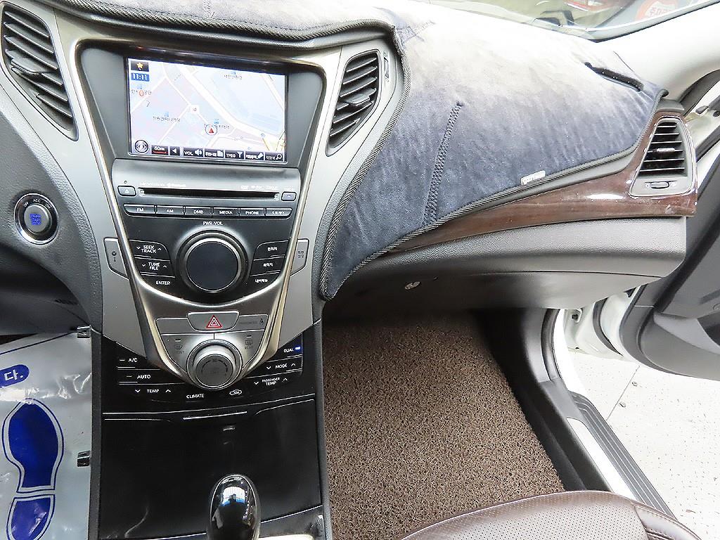 HYUNDAI Grandeur 2011 Blanco - Importación desde Corea - HF Imports Iquique - Foto 9