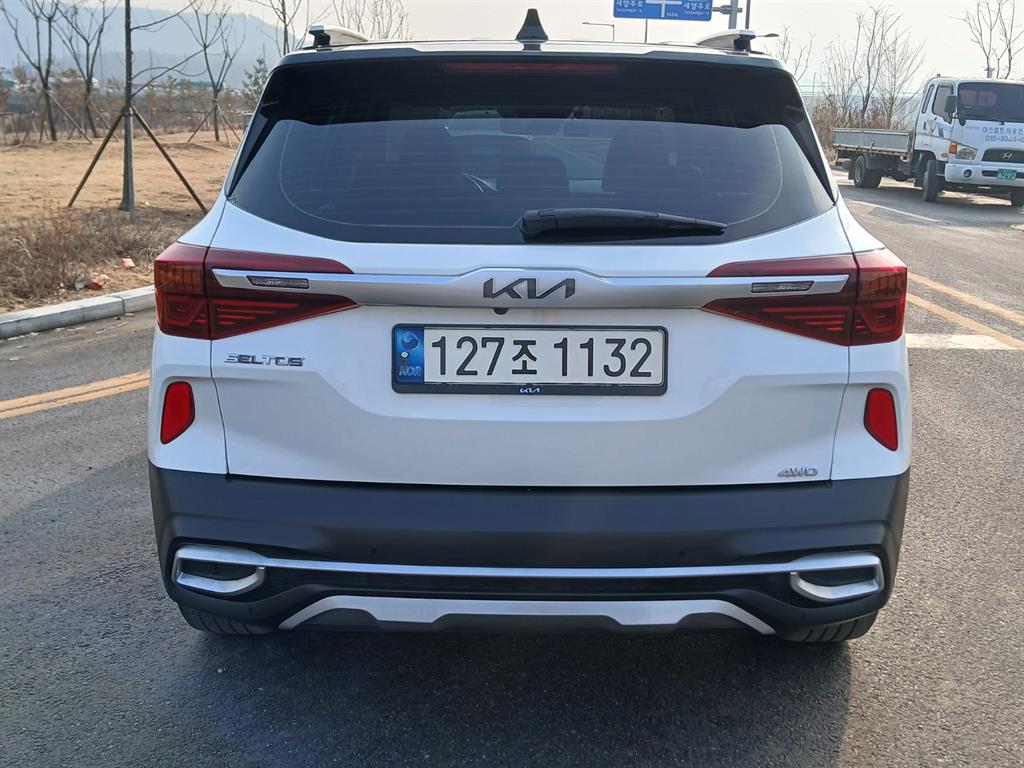 KIA Seltos - Vista 4