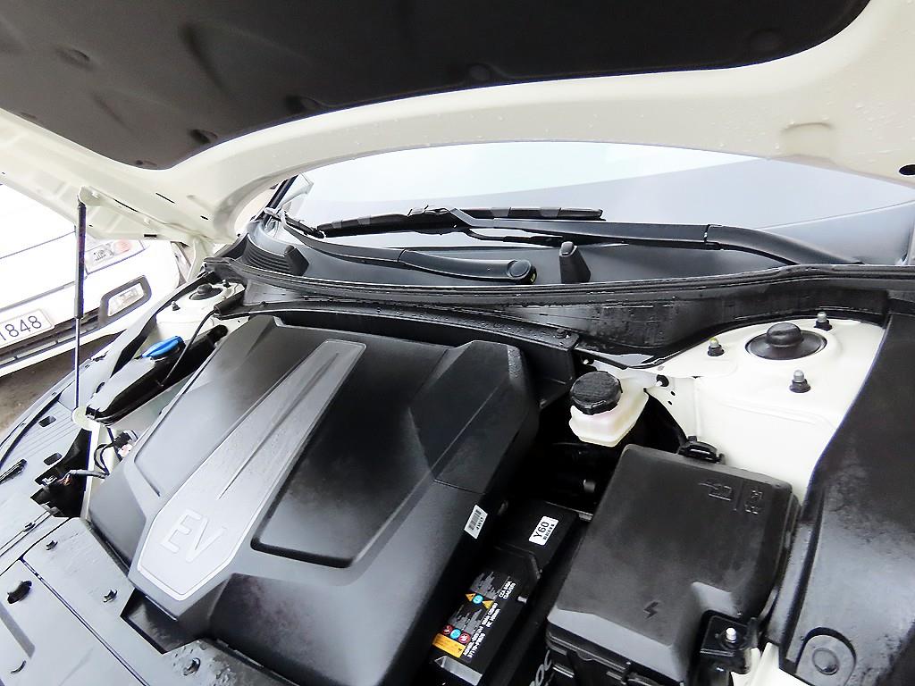 KIA EV6 2022 Blanco - Importación desde Corea - HF Imports Iquique - Foto 19