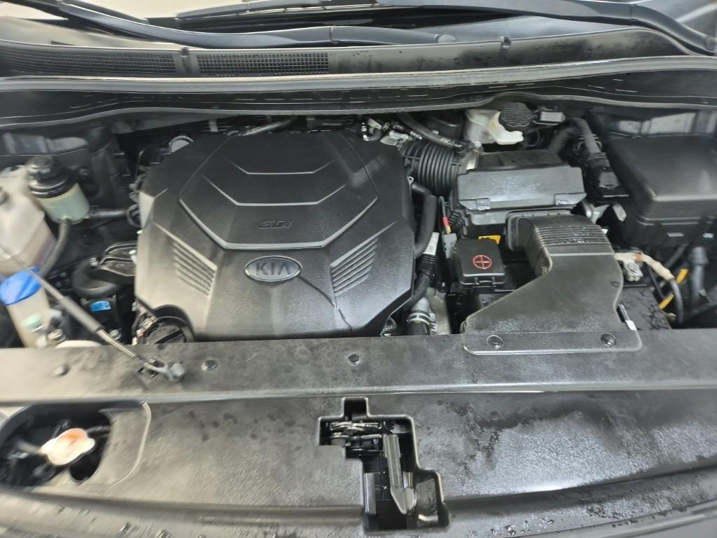 KIA Carnival - Vista 5