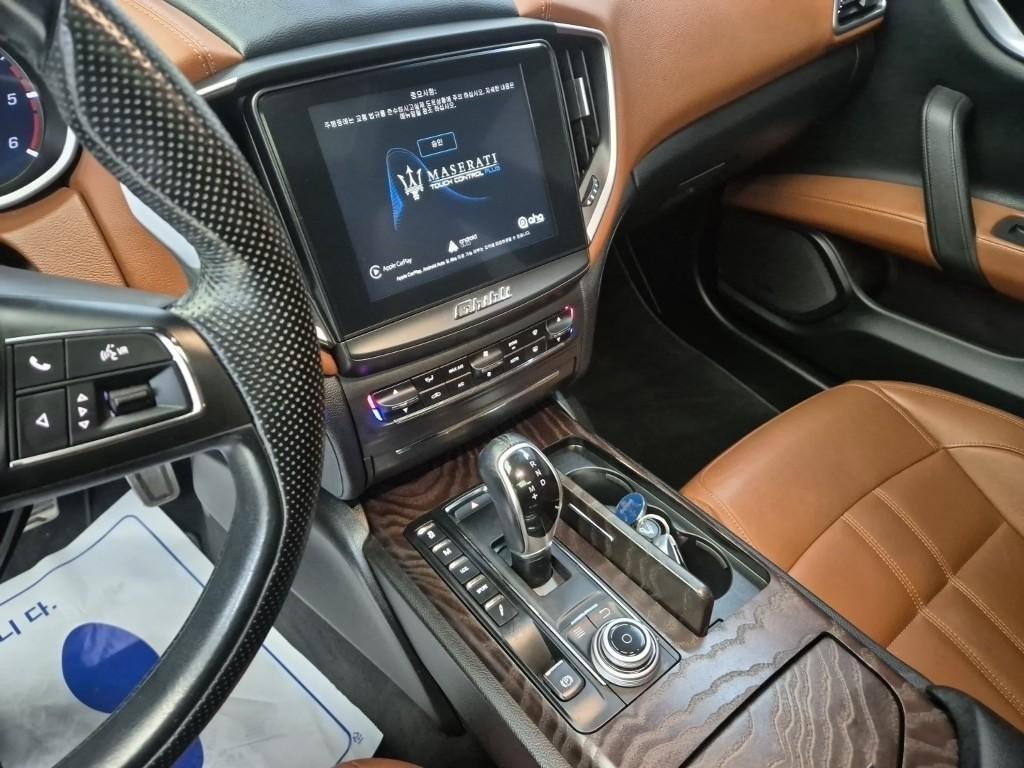 Maserati Ghibli - Vista 11