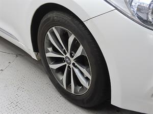 HYUNDAI Grandeur - Vista 10