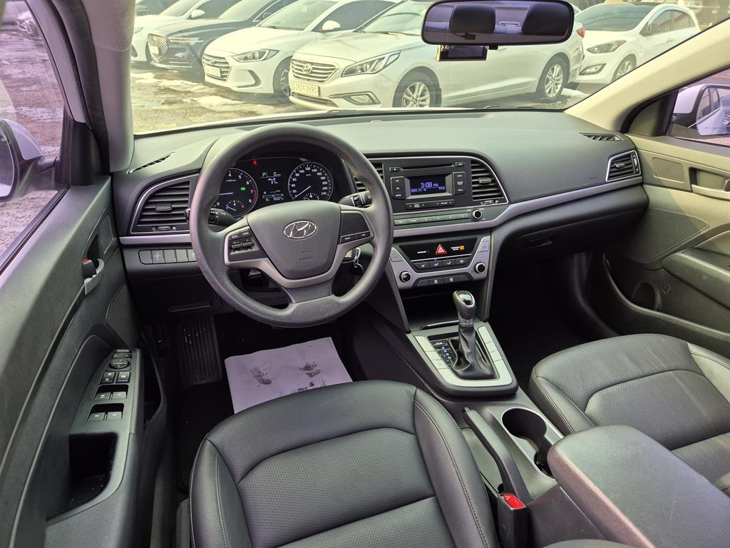 HYUNDAI Avante - Vista 6