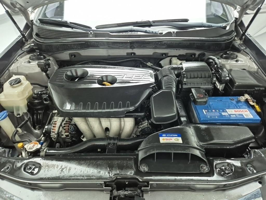 HYUNDAI Sonata - Vista 5