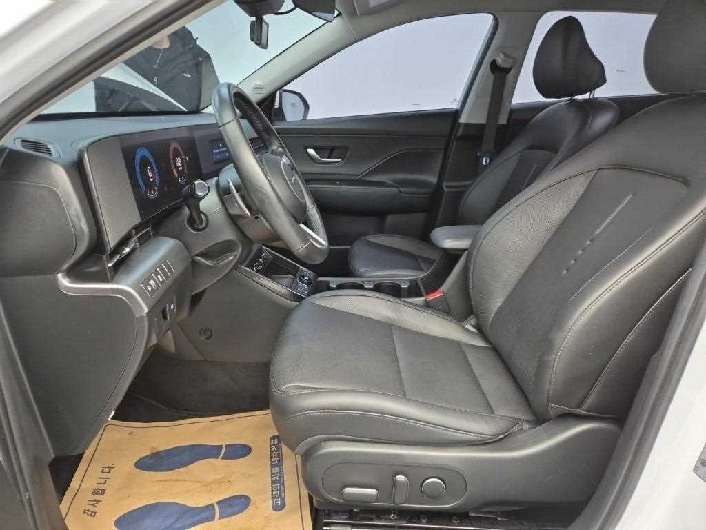 HYUNDAI Kona - Vista 11