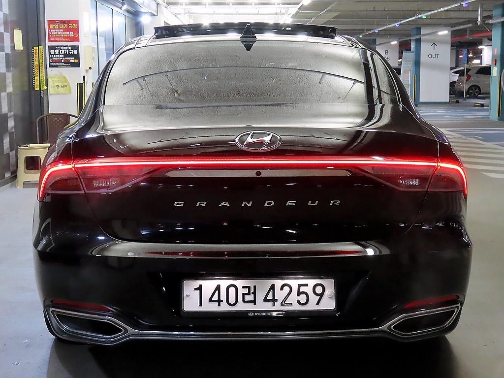 HYUNDAI Grandeur - Vista 5