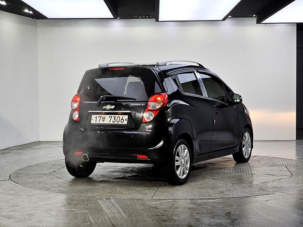 Chevrolet Spark - Vista 4