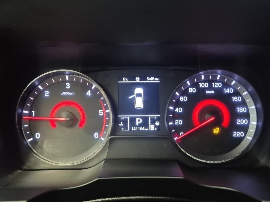 Ssangyong Tivoli - Vista 6