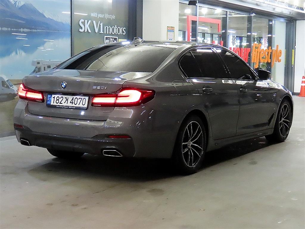 BMW 5 Series - Vista 4