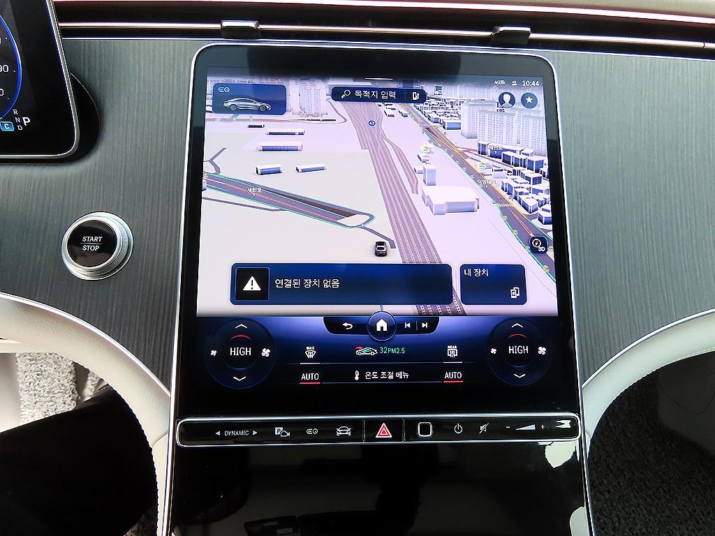 Mercedes Benz EQS - Vista 12