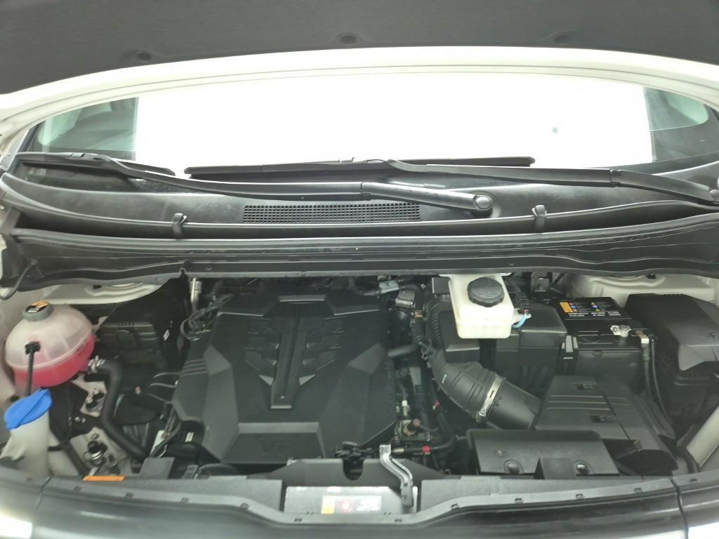 HYUNDAI Staria - Vista 5