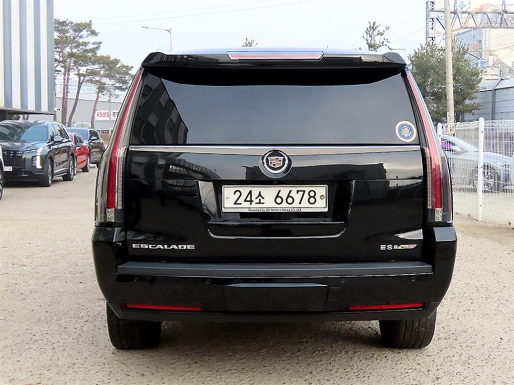 Cadillac Escalade - Vista 4