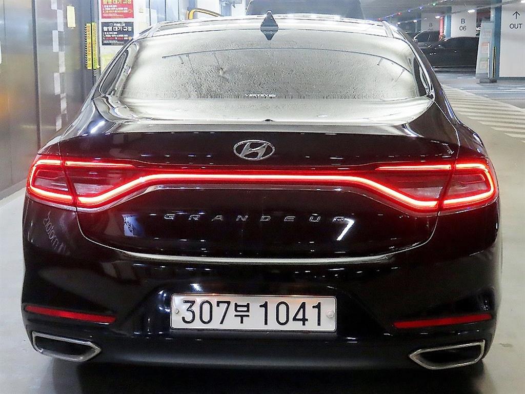 HYUNDAI Grandeur - Vista 5