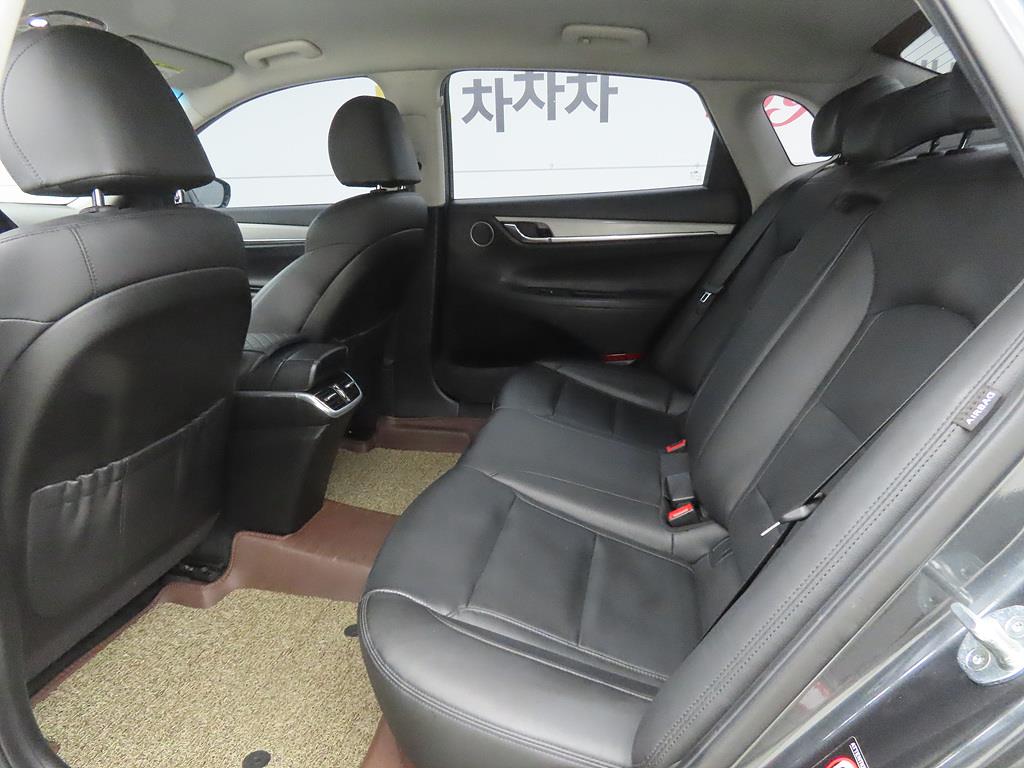 HYUNDAI Grandeur - Vista 6