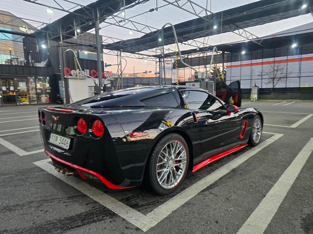 Chevrolet Corvette - Vista 4