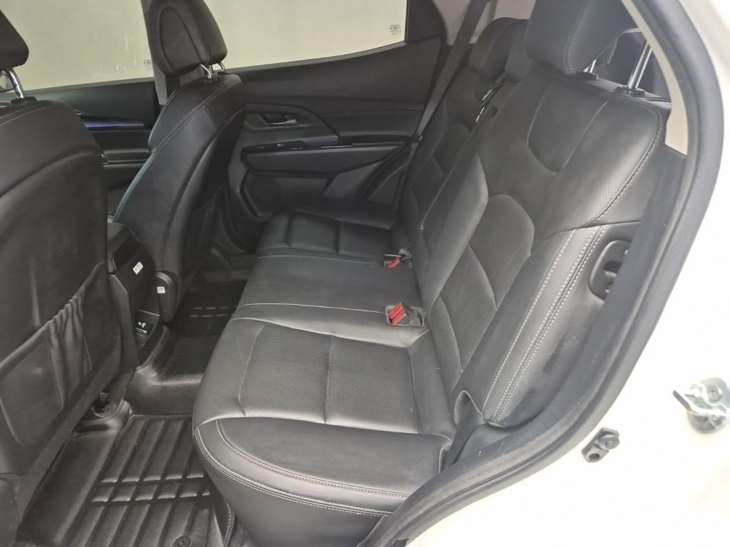 Ssangyong Korando - Vista 12