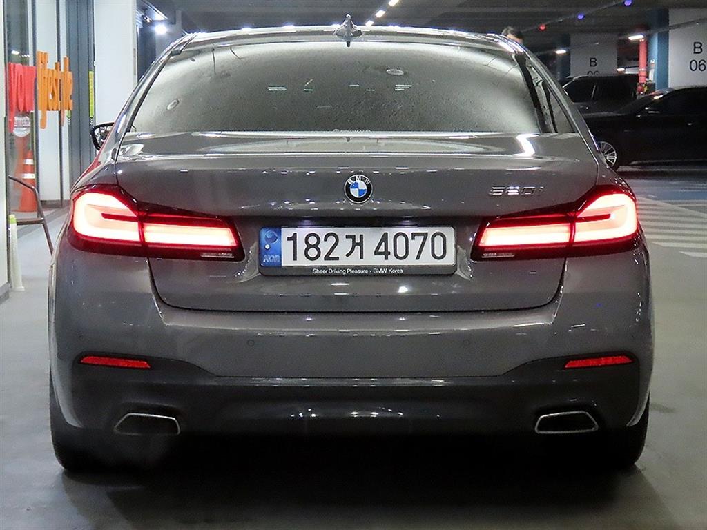 BMW 5 Series - Vista 5