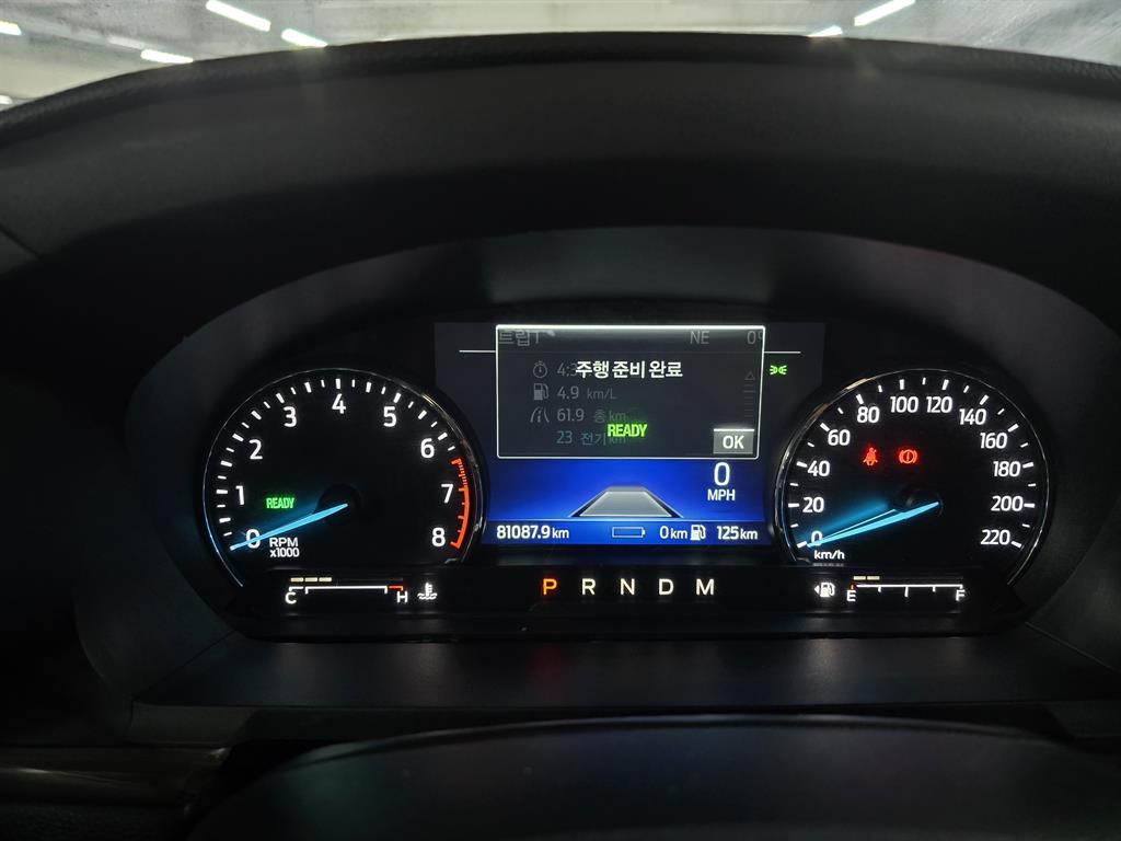 Ford Explorer - Vista 10