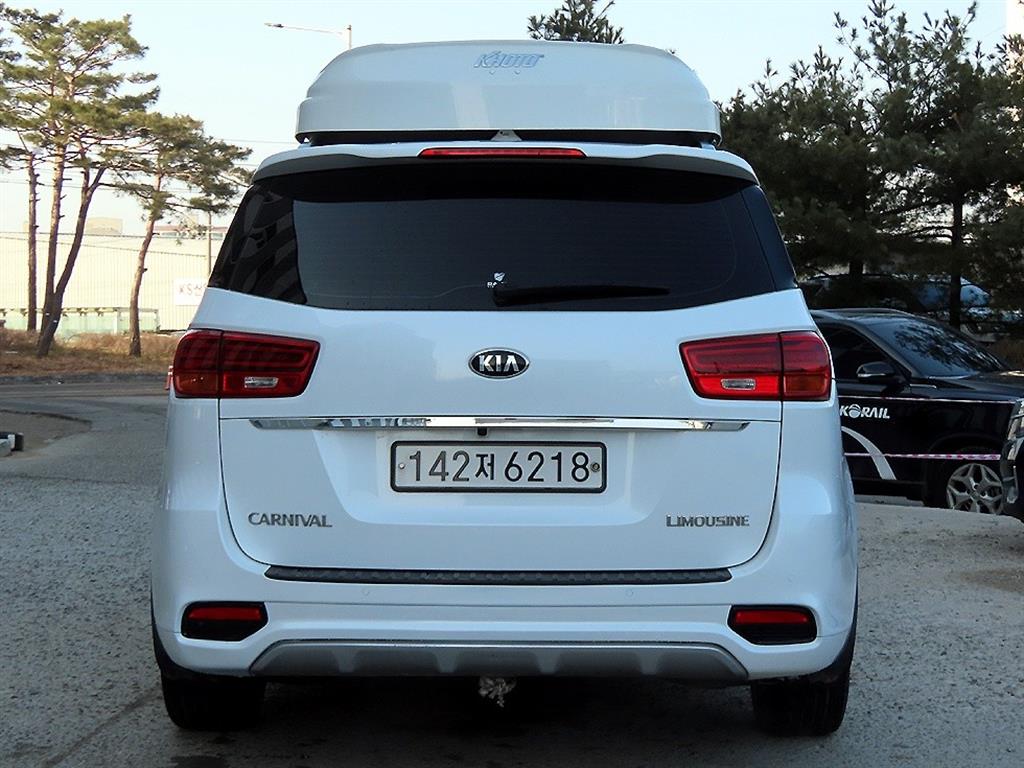 KIA Carnival - Vista 4