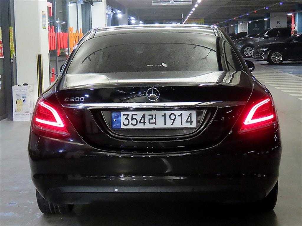 Mercedes Benz C Class - Vista 5