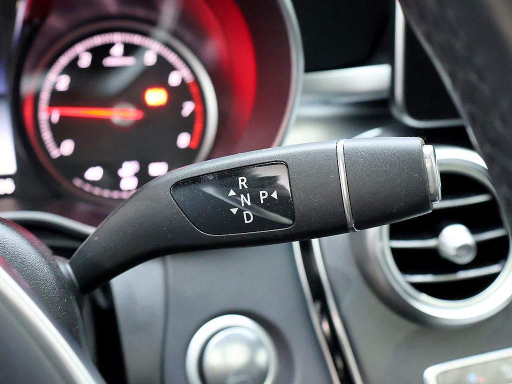 Mercedes Benz C Class 2017 Gris - Importación desde Corea - HF Imports Iquique - Foto 10