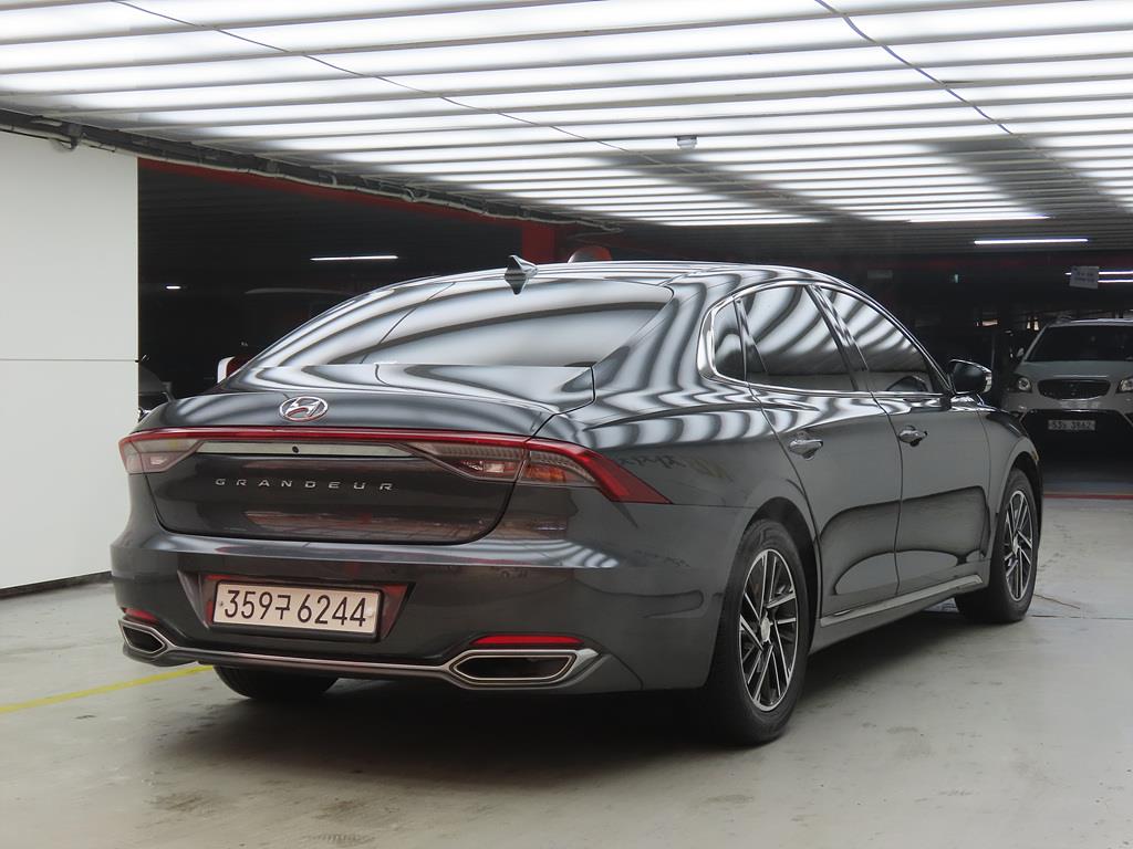 HYUNDAI Grandeur - Vista 4