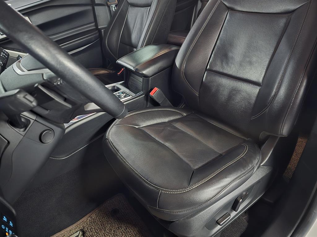 Ford Explorer - Vista 6