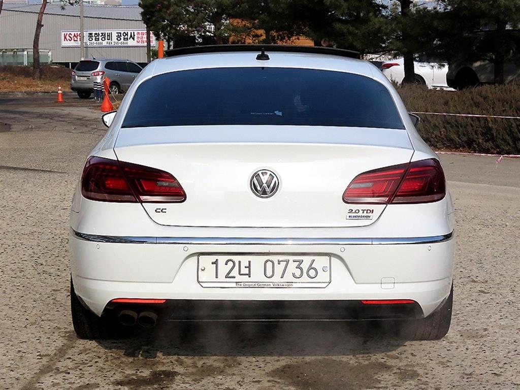 Volkswagen CC - Vista 4