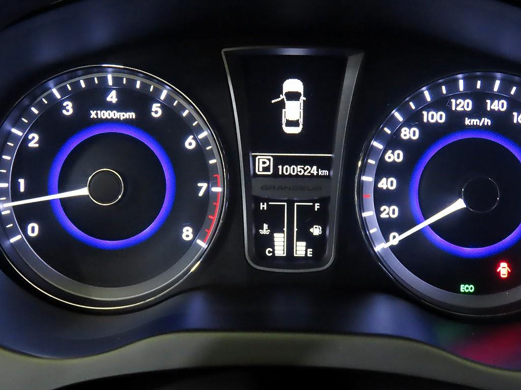 HYUNDAI Grandeur - Vista 9